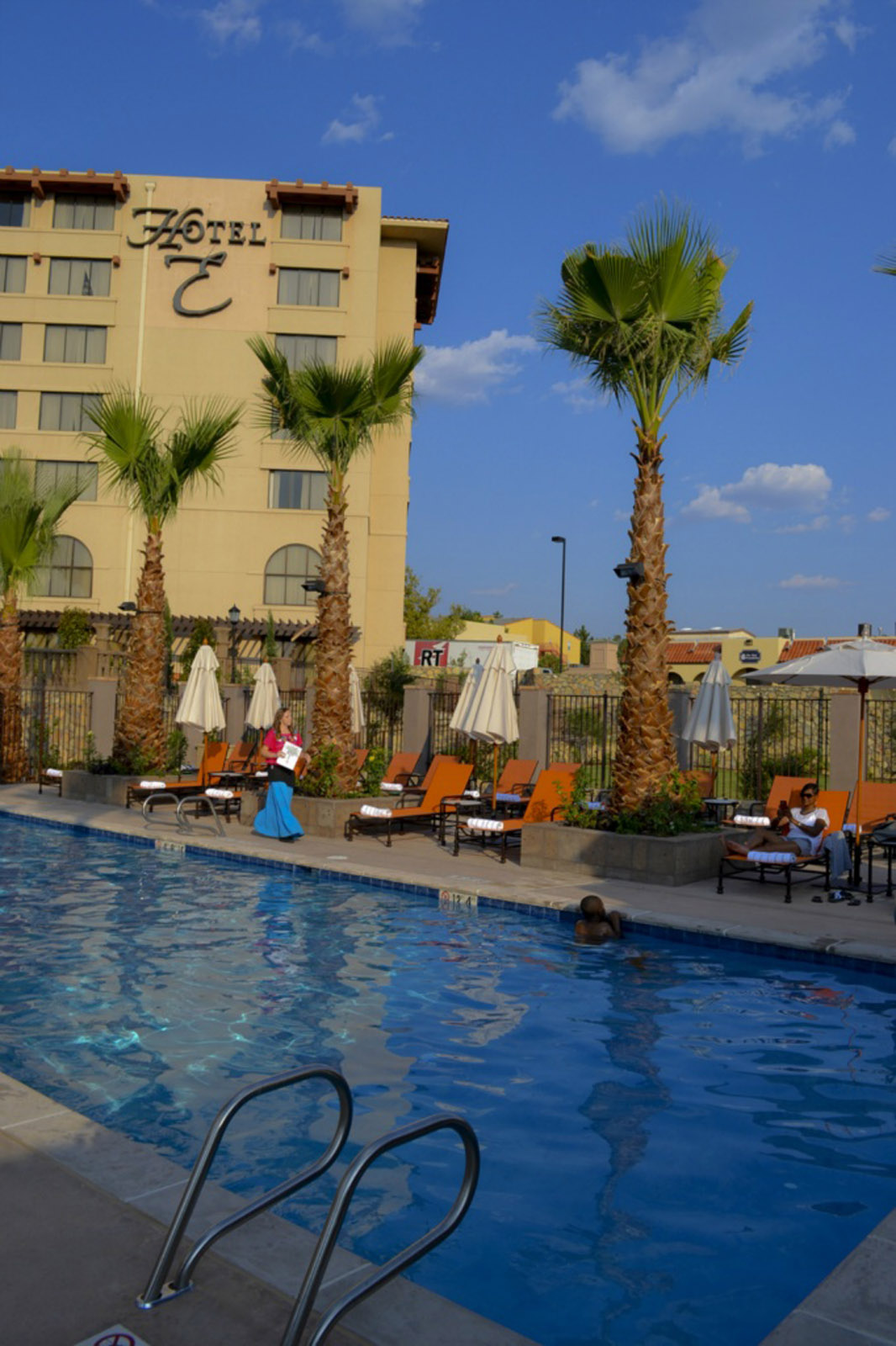 9572159743 2701806aa8 h