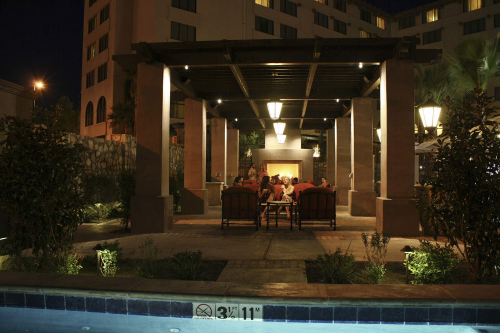 9574954802 ca394d8778 h